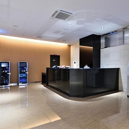 Welina Hotel Honmachi Осака Экстерьер фото